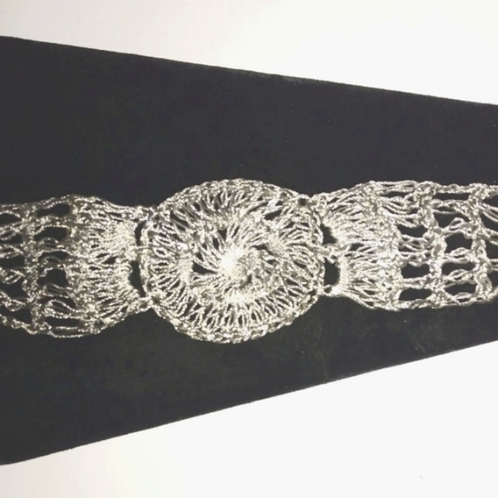 PRICE DROP Vtg. Silver Wire Crochet Belt